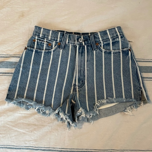A&F striped denim shorts - Picture 2 of 4
